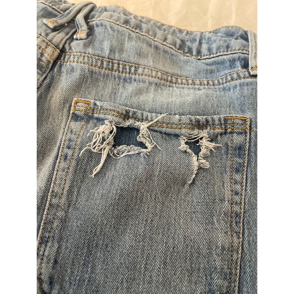 Good American High Rise Shorts 2 in inseam Size 8 29 Frayed Distressed w/Flaw - Picture 3 of 9